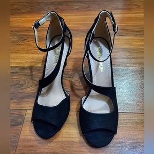 Women's Dream Pairs Heels Size 8